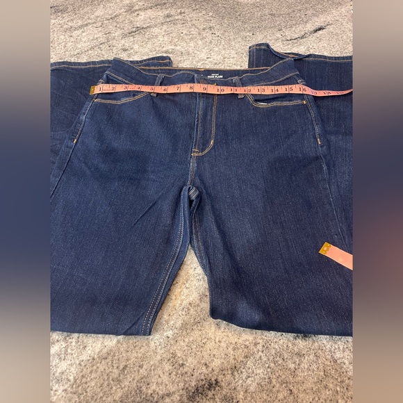 Old Navy Wow Flare Jeans - once a few times great condition - Picture 4 of 6